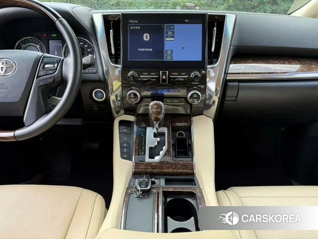 Toyota Alphard 2021 Белый из Китая, фото 2