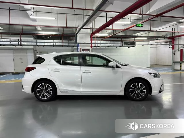 Lexus CT 2021 Белый из Китая, фото 2