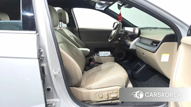 Hyundai The New Ionic 5 2024 Серебристо-серый из Кореи, фото 2