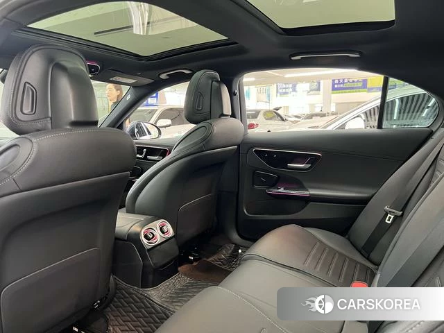 Mercedes-Benz C-class 2023 Зеленый из Китая, фото 2