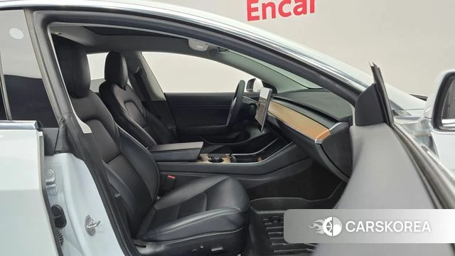 Tesla Model 3 2020 Белый из Кореи, фото 2