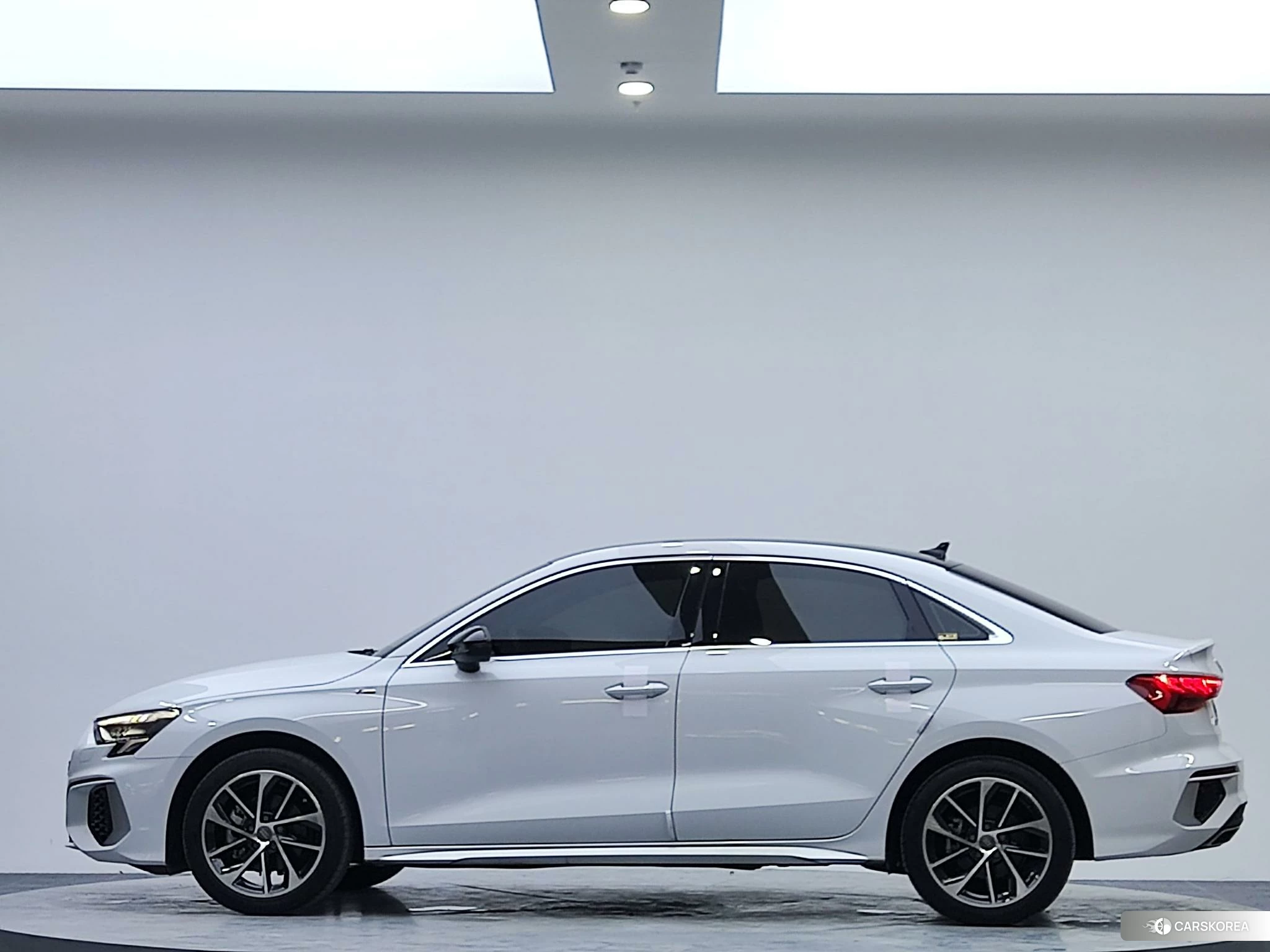 Audi A3 2021 Белый из Китая, фото 2