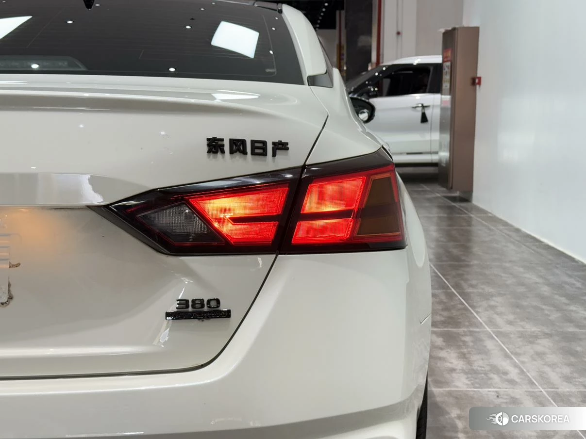 Nissan Altima 2020 Белый из Китая, фото 2