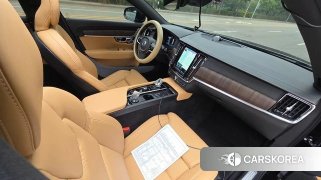 Volvo S90 2022 Черный из Кореи, фото 2
