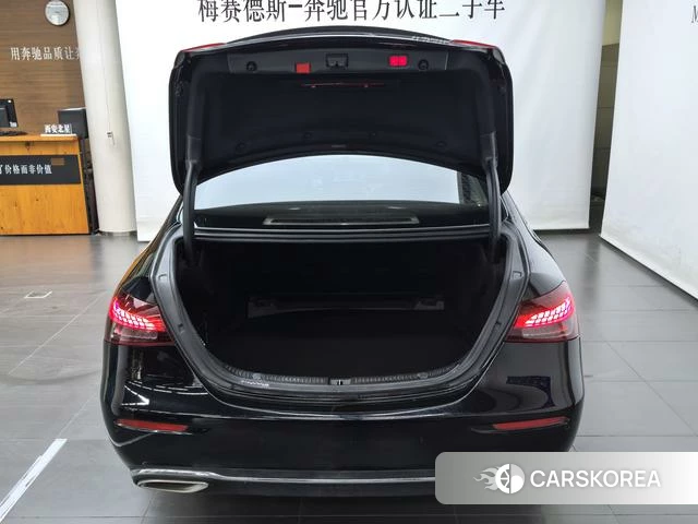 Mercedes-Benz E-Class 2021 Черный из Китая, фото 2