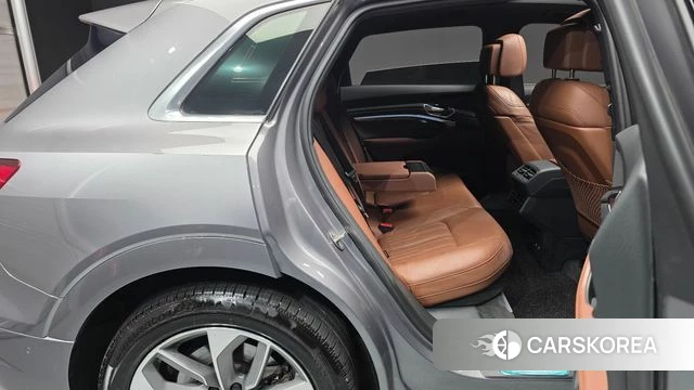Audi e-Tron 2021 Серебристо-серый из Кореи, фото 2