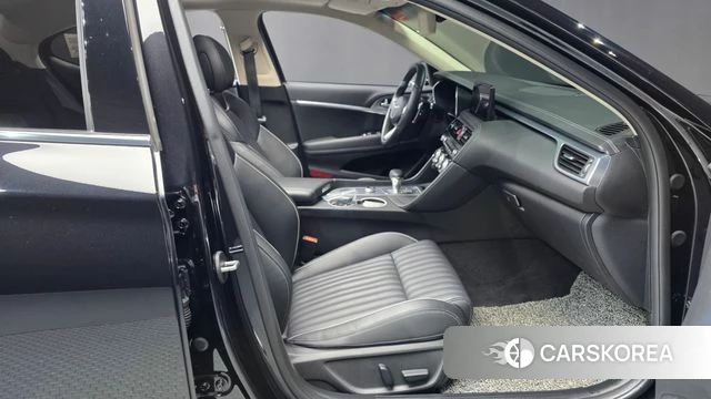 Genesis The New G70 2021 Черный из Кореи, фото 2