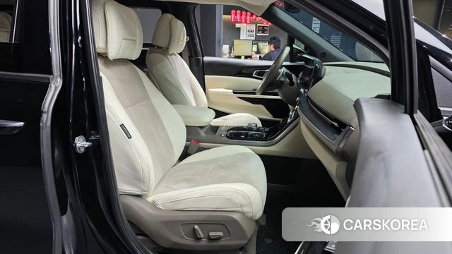Kia Carnival 4th generation 2022 Черный из Кореи, фото 2