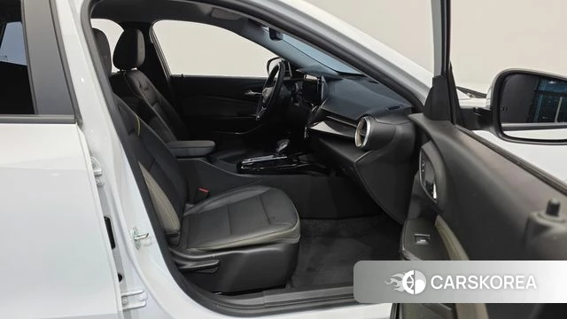 Chevrolet (GM Daewoo) Trax Crossover 2023 Белый из Кореи, фото 2