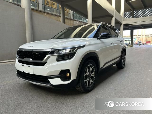 Kia KX3 2021 Белый из Китая, фото 2