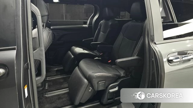 Toyota Sienna 4th Generation 2025 Серый из Кореи, фото 2