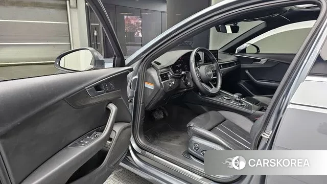 Audi A4 (B9) 2019 Серый из Кореи, фото 2