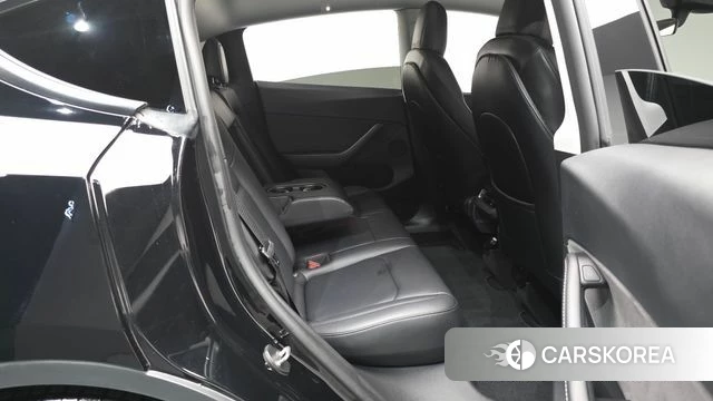 Tesla Model Y 2022 Черный из Кореи, фото 2
