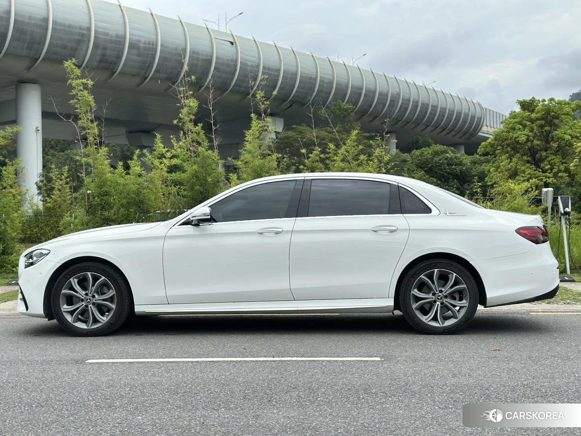 Mercedes-Benz E-Class 2020 Белый из Китая, фото 2