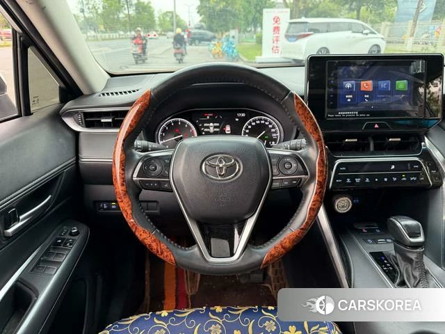 Toyota Venza 2023 Белый из Китая, фото 2