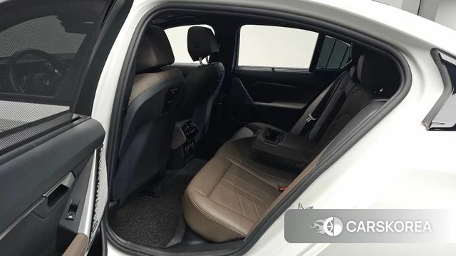 BMW i5 (G60) 2025 Белый из Кореи, фото 2