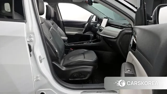 Jeep Compass 2nd Generation 2022 Белый из Кореи, фото 2