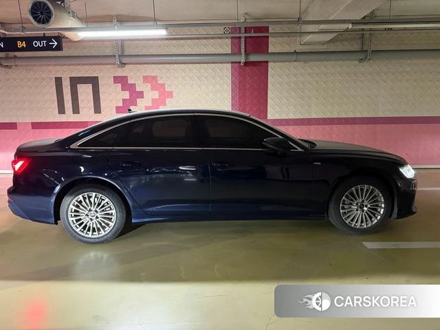 Audi A6 (C8) 2021 Синий из Кореи, фото 2