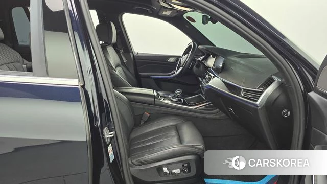 BMW X7 (G07) 2020 Черный из Кореи, фото 2