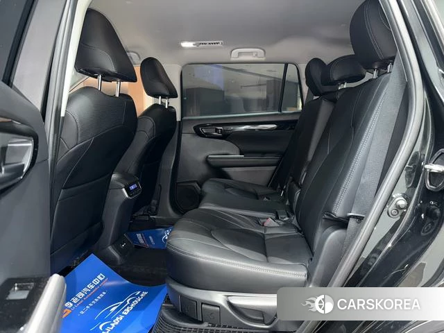 Toyota Highlander 2024 Черный из Китая, фото 2