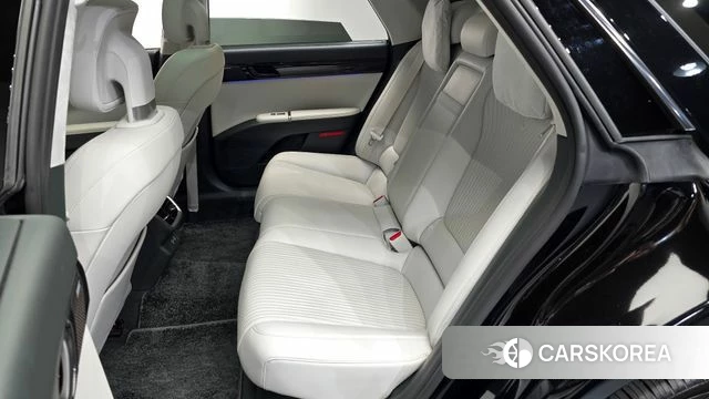 Hyundai Grandeur Hybrid (GN7) 2023 Черный из Кореи, фото 2