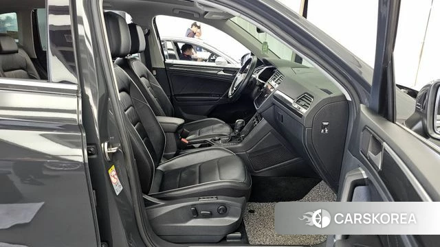 Volkswagen Tiguan second Generation 2018 Серый из Кореи, фото 2