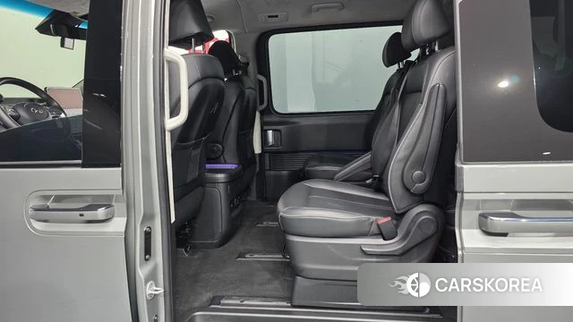 Hyundai Staria 2022 Серый из Кореи, фото 2