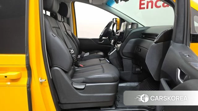 Hyundai Staria 2025 Желтый из Кореи, фото 2