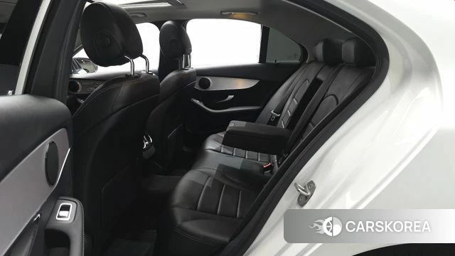 Mercedes-Benz C-Class W205 2020 Белый из Кореи, фото 2