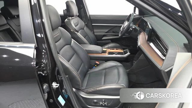 Ssangyong Torres EVX 2023 Черный из Кореи, фото 2