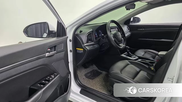 Hyundai Avante AD 2018 Белый из Кореи, фото 2