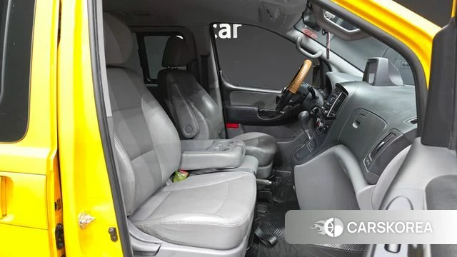Hyundai The New Grand Starex 2018 Желтый из Кореи, фото 2