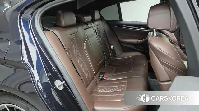 BMW 5 Series (G30) 2021 Черный из Кореи, фото 2