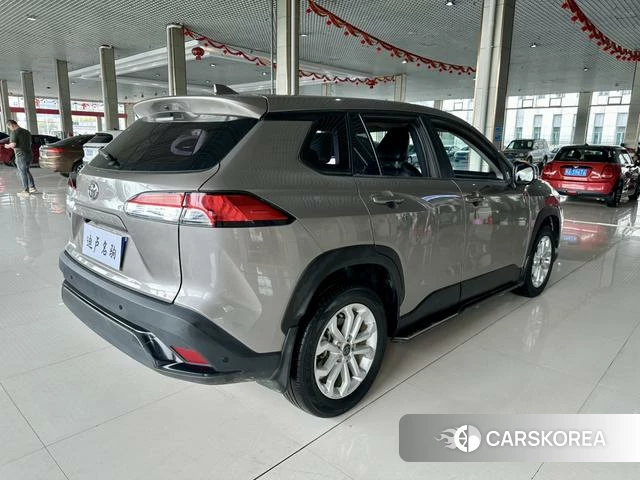 Toyota Frontlander 2022 Шампань из Китая, фото 2