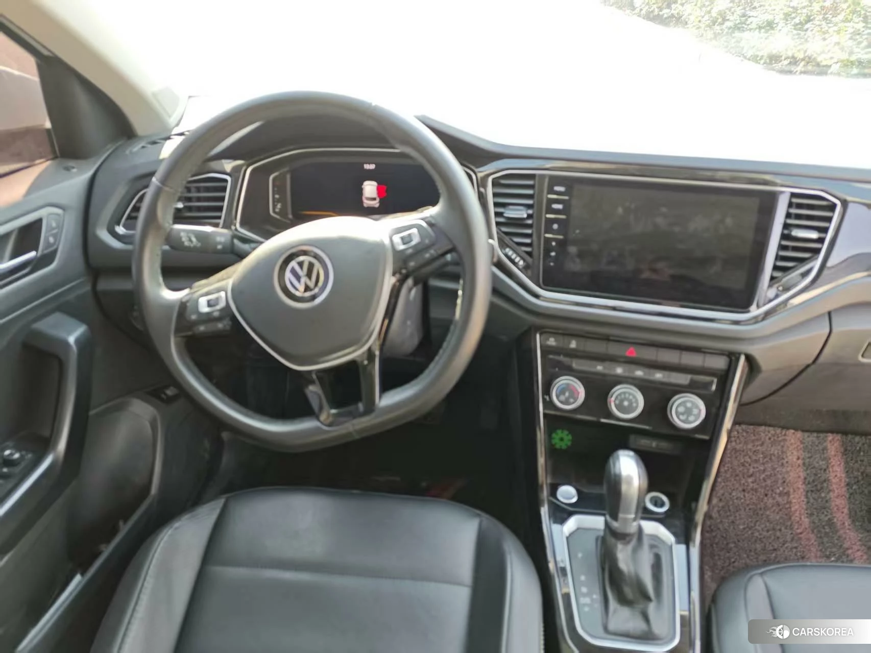Volkswagen T-Roc 2021 Белый из Китая, фото 2