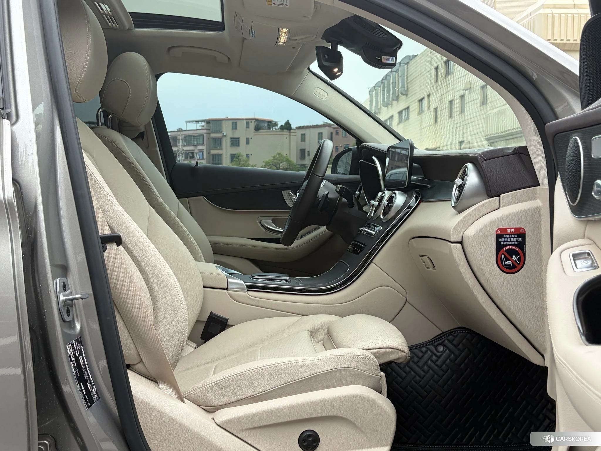Mercedes-Benz GLC 2021 Серебристо-серый из Китая, фото 2