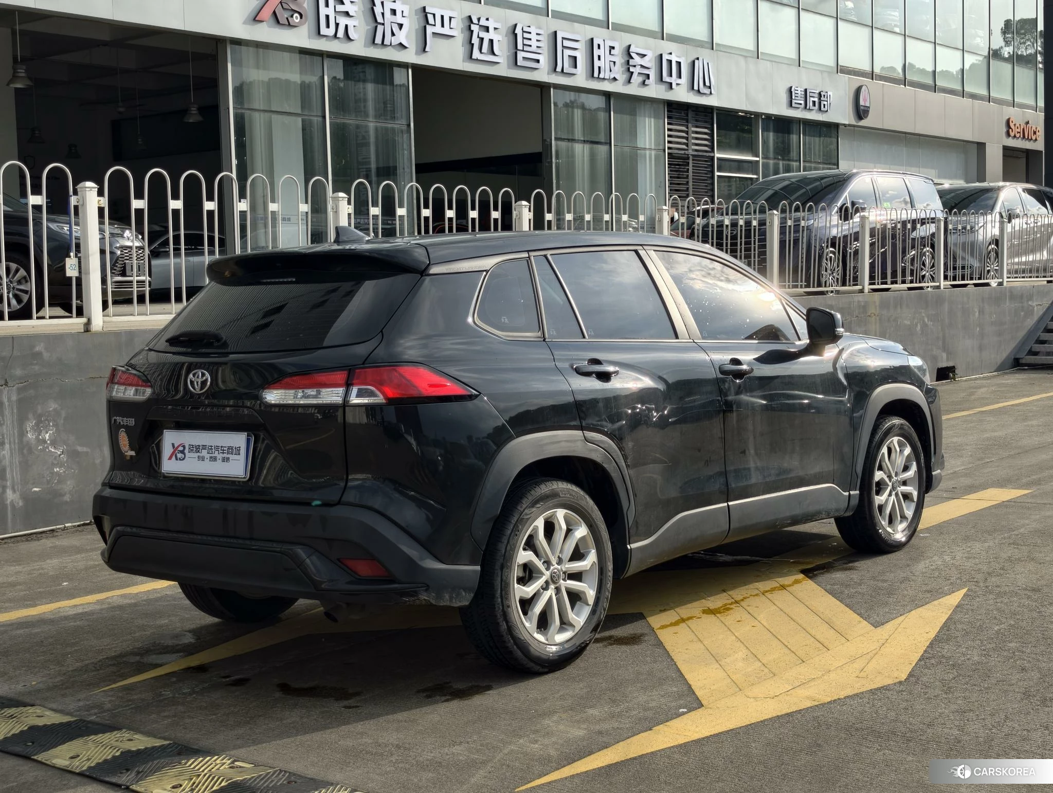 Toyota Frontlander 2023 Черный из Китая, фото 2
