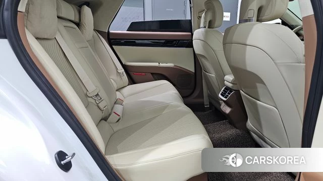 Hyundai Grandeur Hybrid (GN7) 2024 Белый из Кореи, фото 2