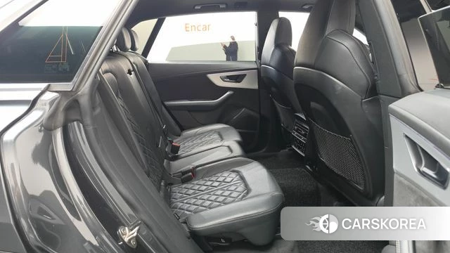 Audi Q8 (4M) 2021 Серый из Кореи, фото 2
