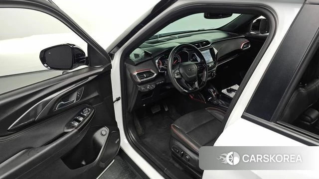 Chevrolet (GM Daewoo) Trailblazer 2023 Белый из Кореи, фото 2