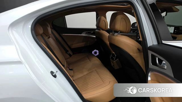 Genesis The New G70 2023 Белый из Кореи, фото 2