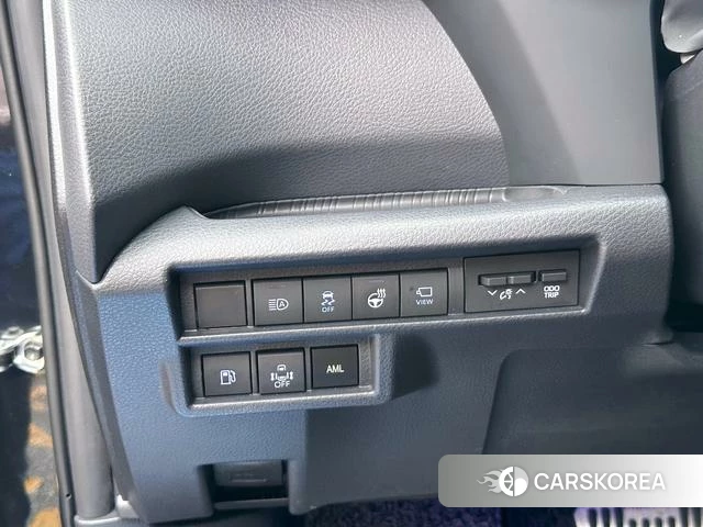 Toyota Granvia 2023 Черный из Китая, фото 2