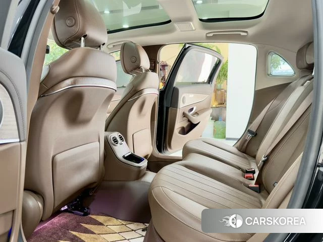 Mercedes-Benz E-Class 2022 Черный из Китая, фото 2