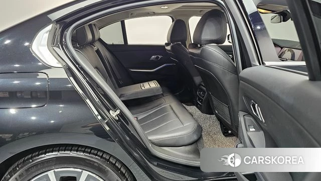 BMW 3 Series (G20) 2021 Черный из Кореи, фото 2