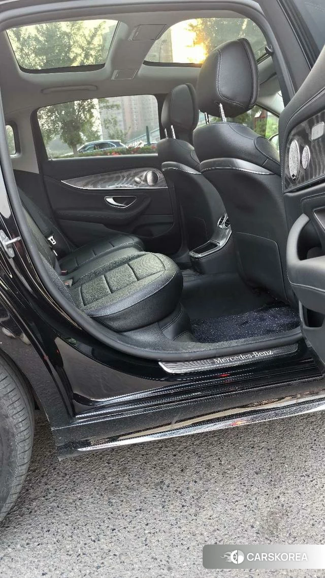Mercedes-Benz E-Class 2023 Черный из Китая, фото 2