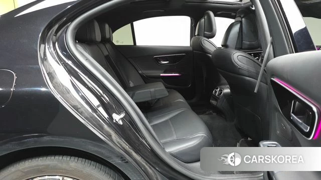 Mercedes-Benz C-Class W206 2022 Черный из Кореи, фото 2