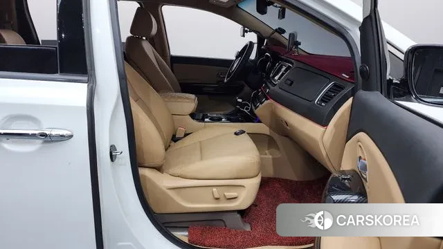 Kia The New Carnival 2019 Белый из Кореи, фото 2
