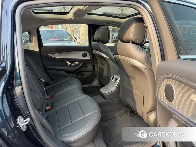 Mercedes-Benz E-Class 2021 Зеленый из Китая, фото 2