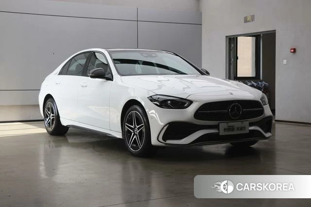 Mercedes-Benz C-class 2024 Белый из Китая, фото 2