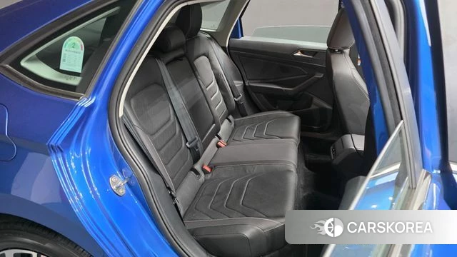 Volkswagen 7th Generation of Jetta 2023 Синий из Кореи, фото 2